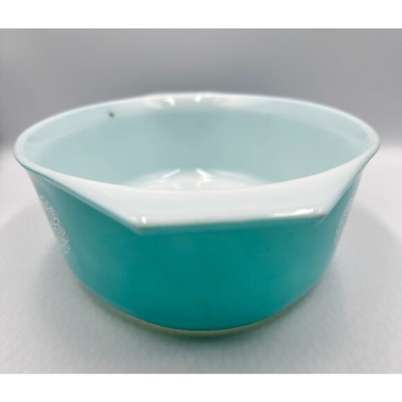Pyrex 045 Turquoise White Lace Medallion Oval Casserole Dish 2.5 QT - Picture 5 of 11